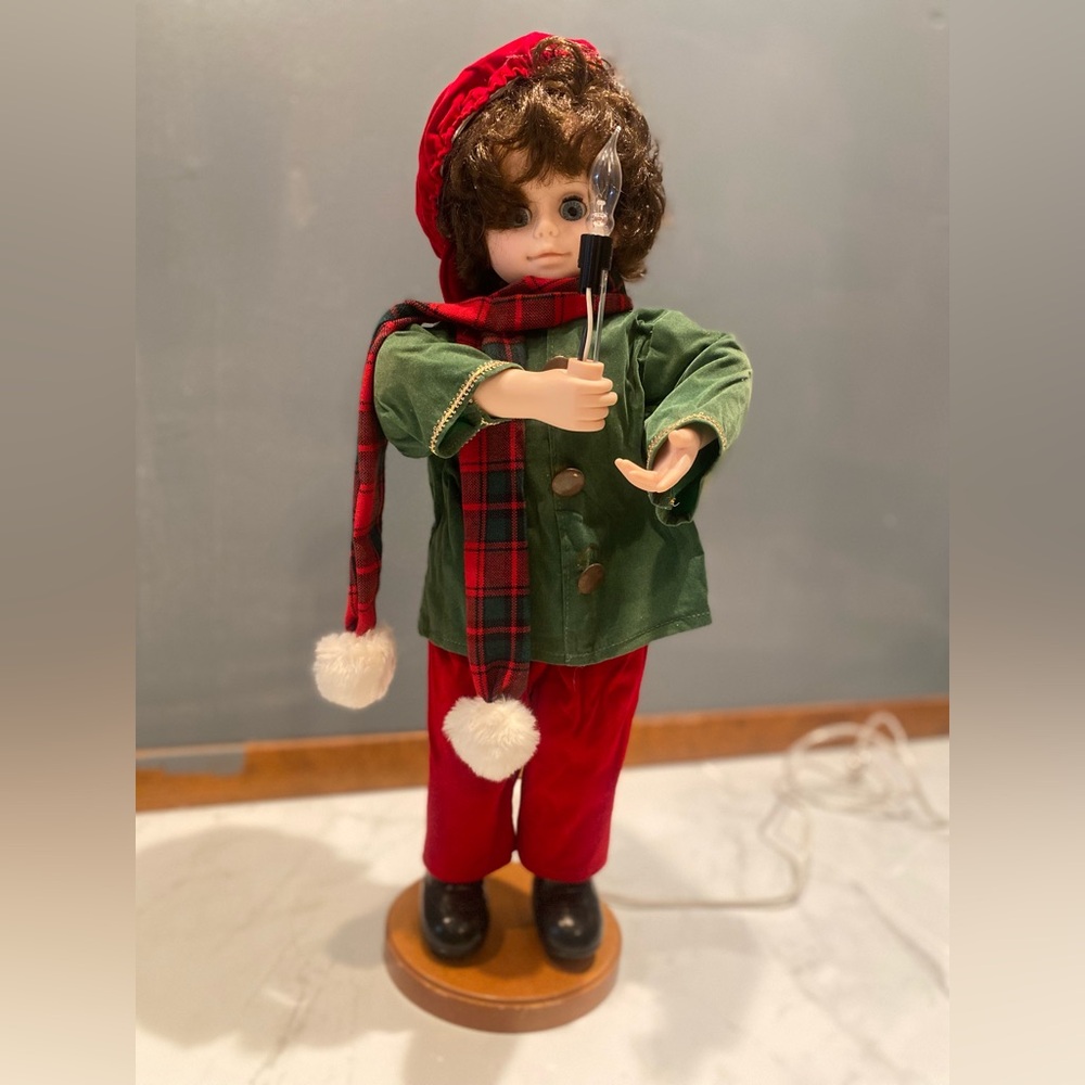 24”Telco Motion-ettes Christmas Carol Motion Doll w/ lighted Candle